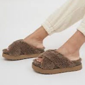 UGG Hickory Upcycled Wool Fuzz Sugar Cross Slide Sandal Size 9 NWOT